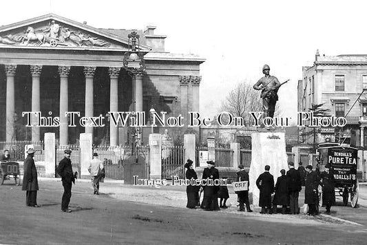 BR 208 - Crowd At Boer War Memorial, Bristol