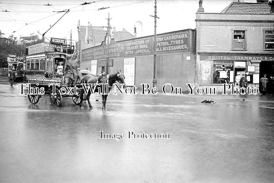 BR 269 - Floods Outside Bristol Tramways Office 1915