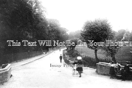 BU 1164 - Hartwell Road Towards Aylesbury, Buckinghamshire c1911