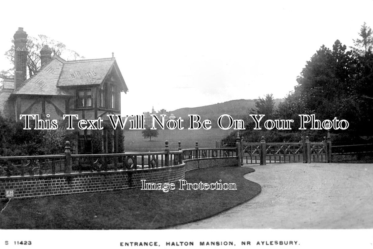 BU 1313 - Entrance To Halton Mansion, Wendover, Buckinghamshire c1916