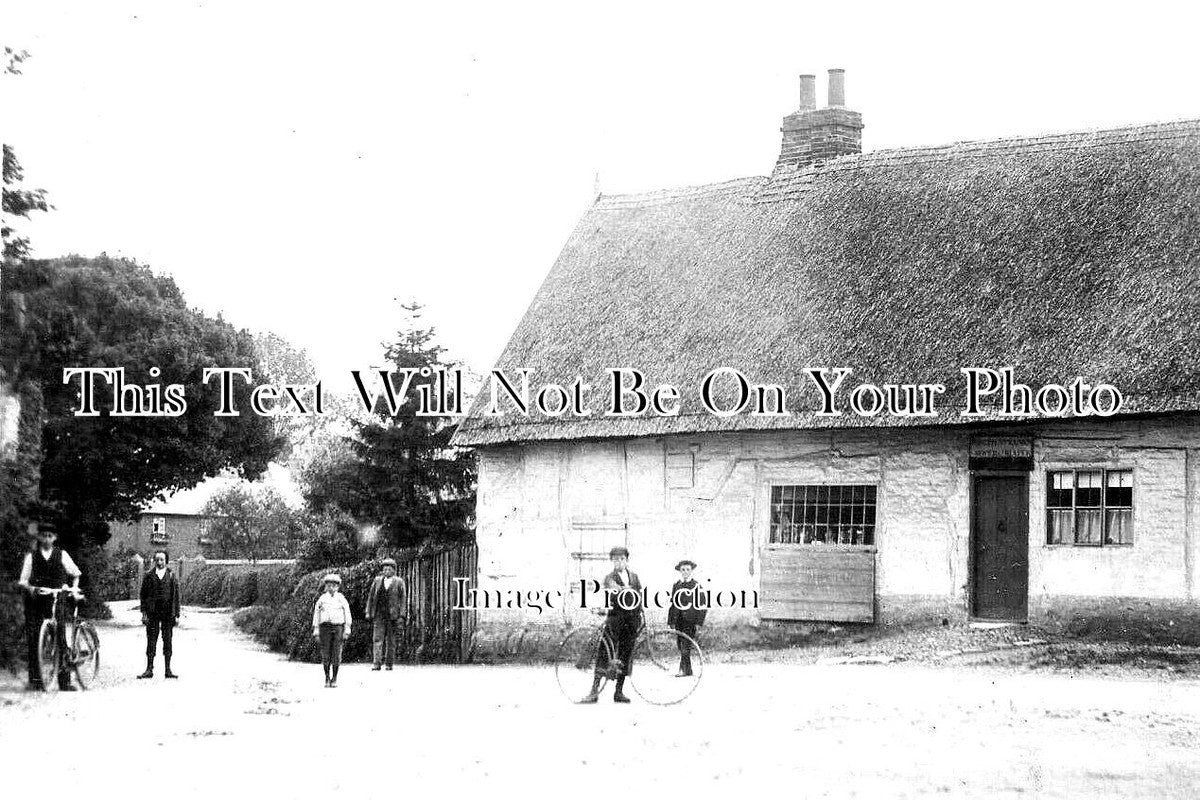 BU 1609 - Wingrave Road, Aston Abbotts, Buckinghamshire c1906