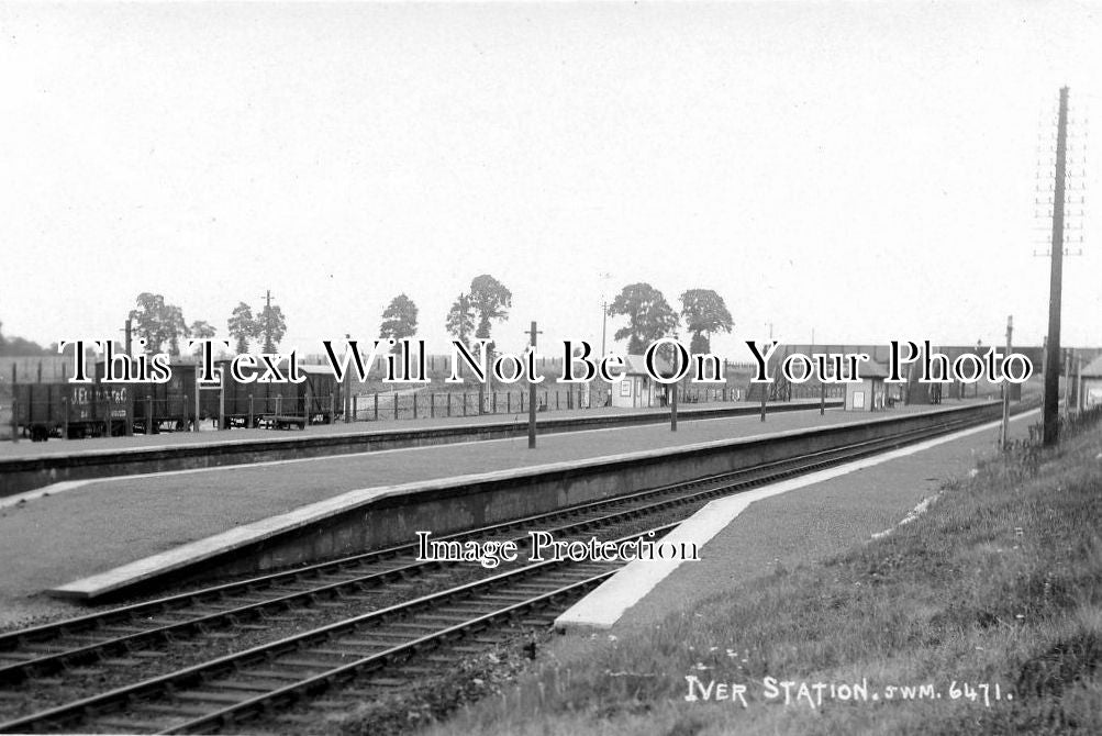 BU 321 - Iver Railway Station, – JB Archive