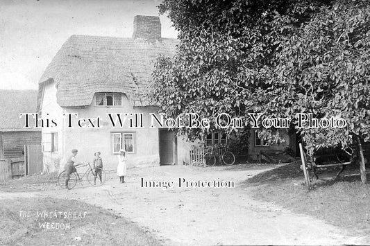 BU 34 - The Wheatsheaf Inn, Weedon, Buckinghamshire c1914