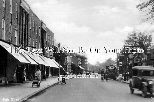 BU 533 - High Street, Slough, Buckinghamshire c1943