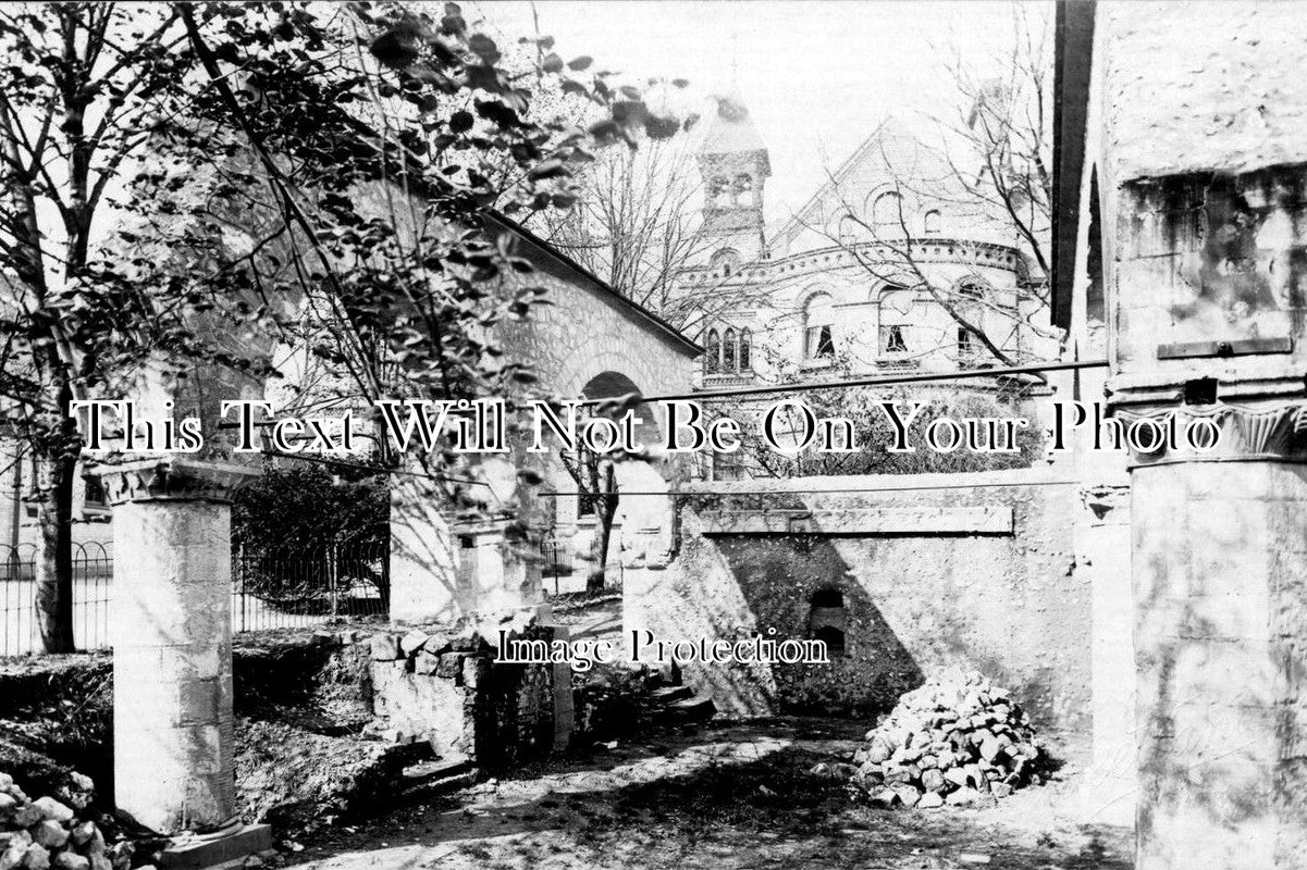 BU 7 - Ruins, High Wycombe c1908