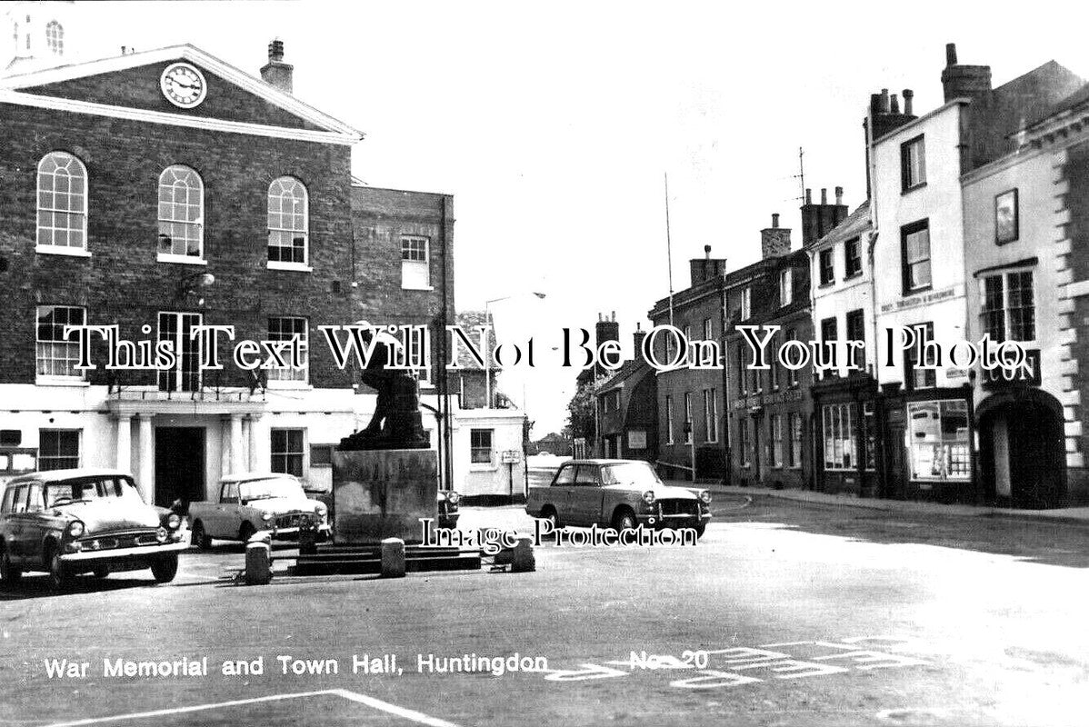 CA 1056 - War Memorial & Town Hall, Huntingdon, Cambridgeshire