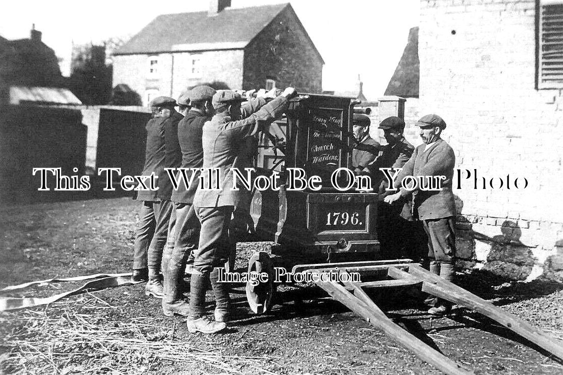 CA 1138 - Old Cambridge Fire Engine Pump, Cambridgeshire