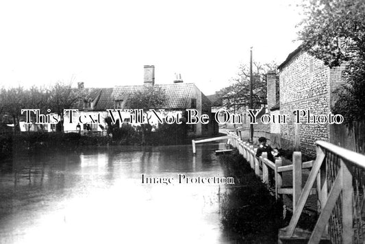 CA 1173 - The Brook Dam, River Great Ouse, Soham, Cambridgeshire