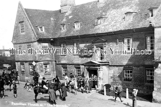 CA 1378 - Fitzwilliam Hounds At The Haycock, Wansford, Cambridgeshire