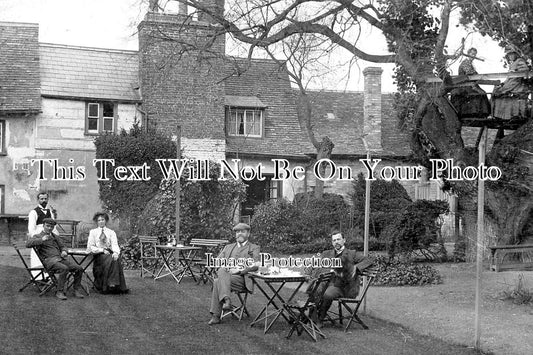 CA 1561 - The Green Man Pub, Trumpington, Cambridgeshire c1906