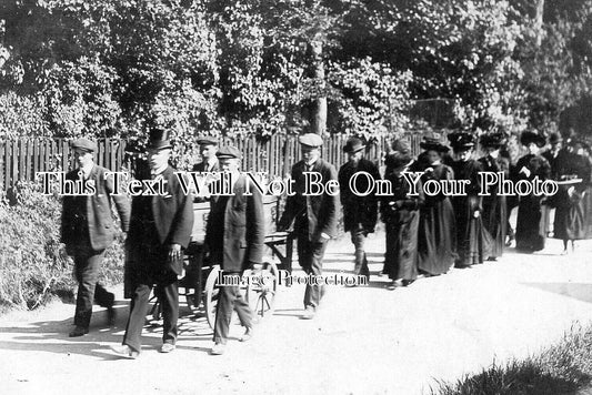 CA 1671 - Funeral At Linton, Cambridgeshire