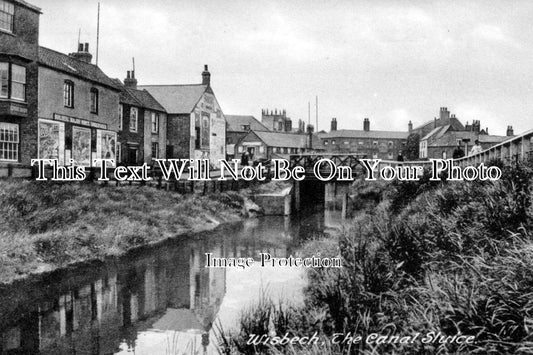 CA 319 - Canal Sluice, Wisbech, Cambridgeshire