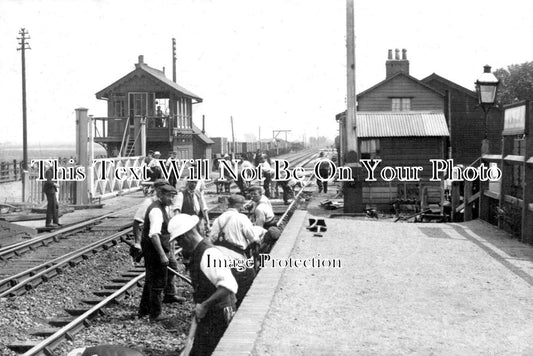 CA 697 - Workmen At Manea Railway Station, Cambridgeshire