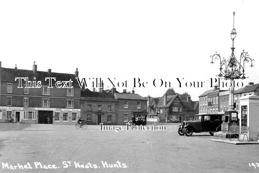 CA 780 - Market Place, St Neots, Cambridgeshire c1934