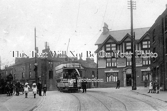 CH 1057 - Grapes Hotel & Stockport Road, Hyde, Cheshire c1918