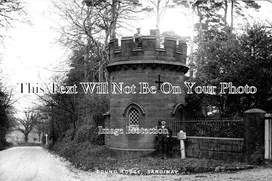 CH 1375 - Round Lodge, Sandiway, Cheshire