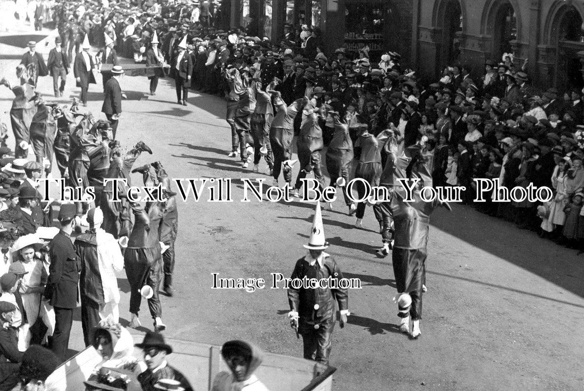 CH 1461 - Carnival Procession, Cheshire