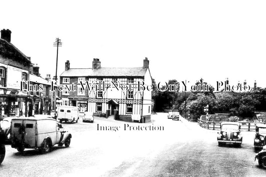 CH 1662 - The Square, Holmes Chapel, Cheshire