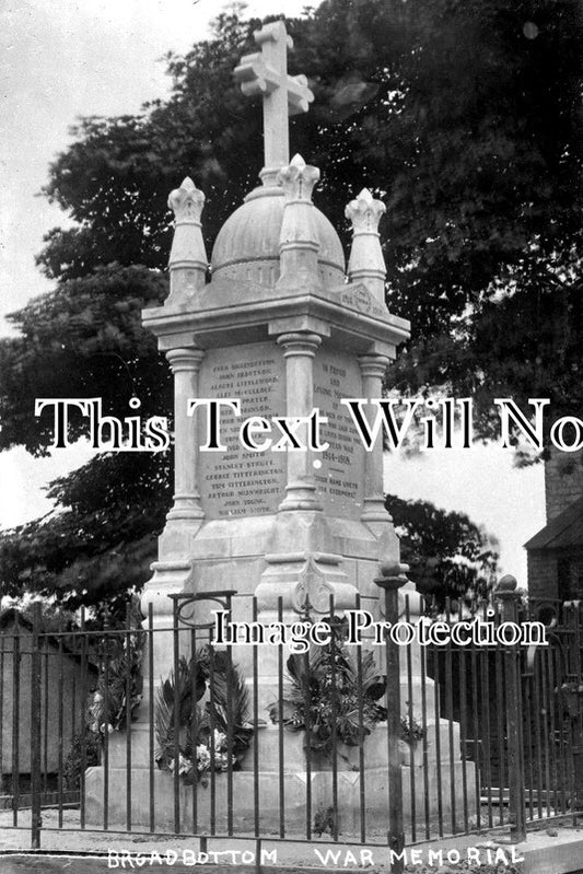 CH 1682 - Broadbottom War Memorial, Cheshire