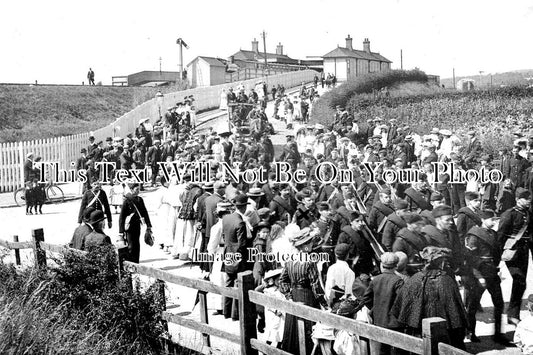 CH 2189 - Military Soldiers At Parkgate Railway Station, Cheshire c1906