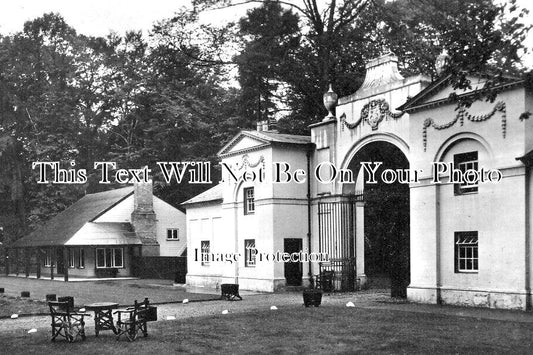 CH 2238 - Lodge Gates & Tea Rooms, Little Budworth, Cheshire