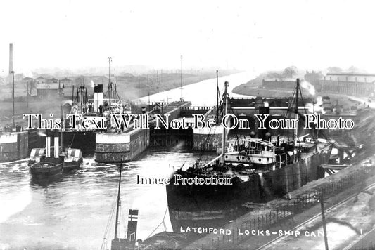 CH 2290 - Latchford Locks, Ship Canal, Warrington, Cheshire