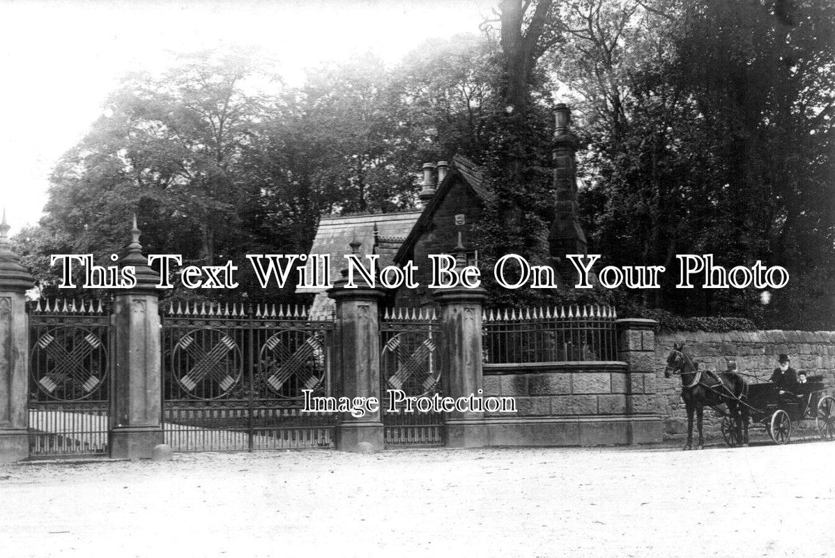 CH 2382 - Arrowe Hall Gates, Cheshire