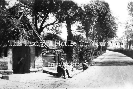 CH 2545 - The Pump, Great Budworth, Cheshire c1935