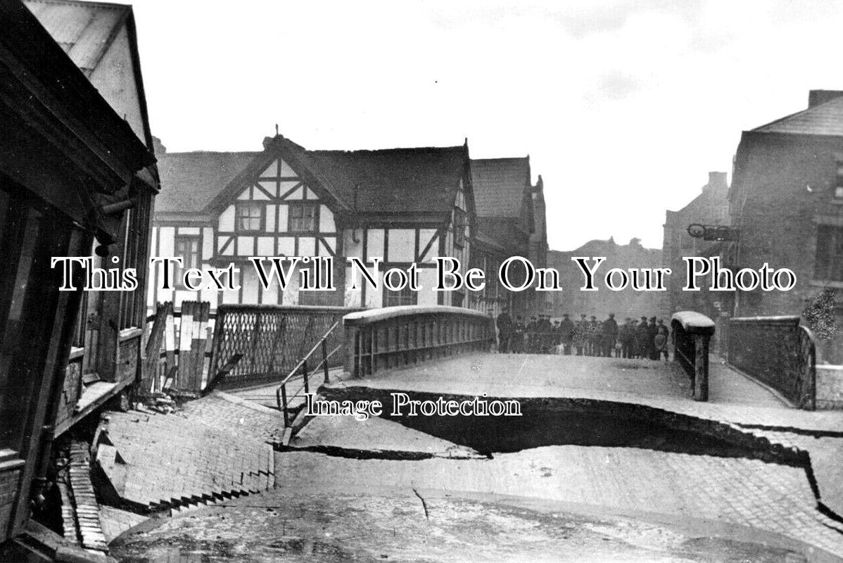 CH 2742 - Subsidence, Dane Bridge, Northwich, Cheshire