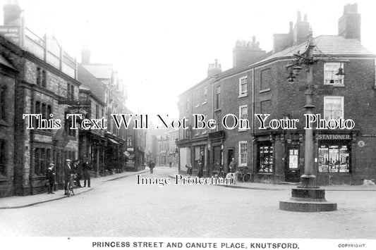 CH 3028 - Princess Street & Canute Place, Knutsford, Cheshire