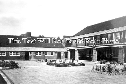 CH 3110 - Wellington Girls Secondary School, Altrincham, Cheshire