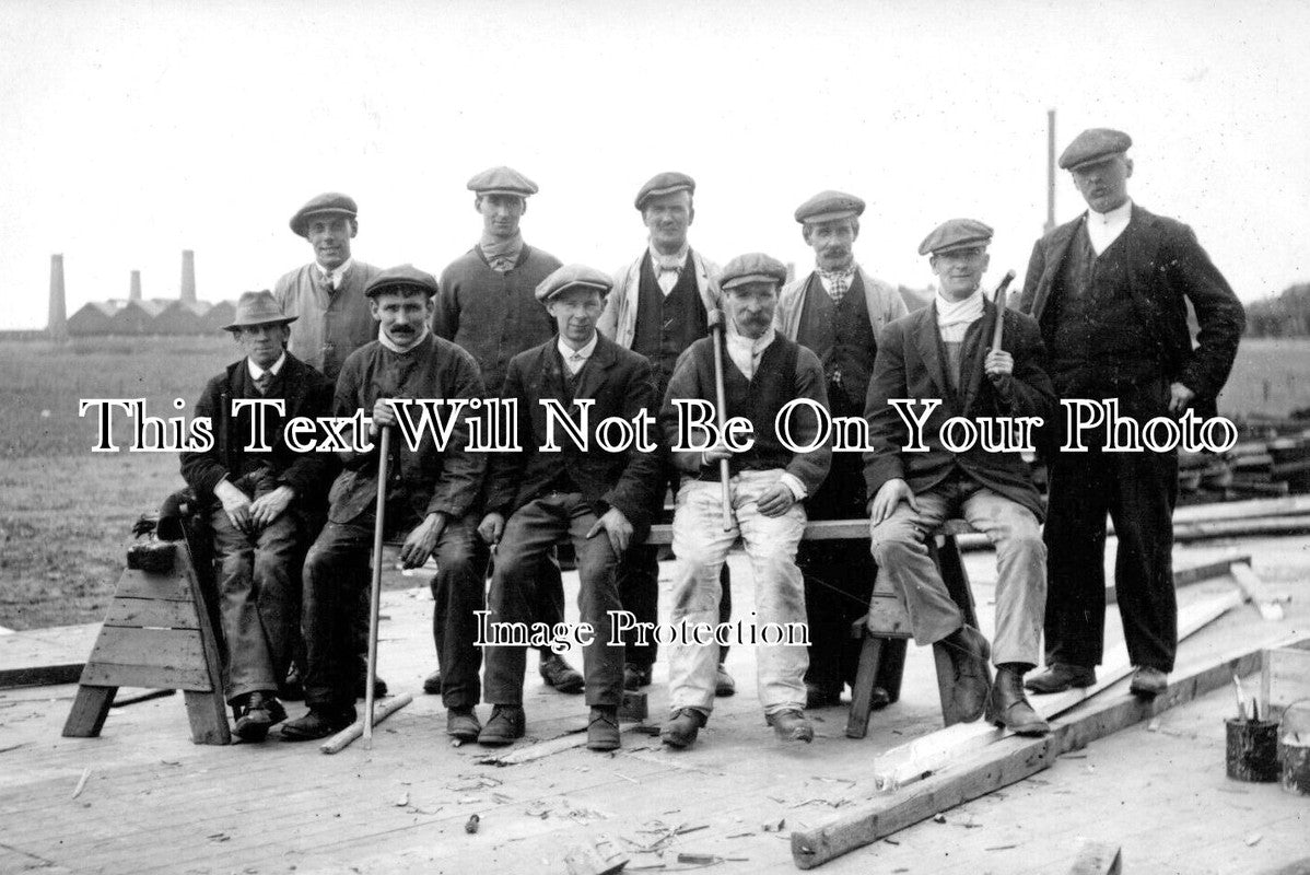 CH 3237 - Workmen At Northwich Salt Factory, Cheshire