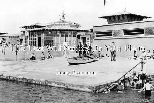 CH 3468 - The Baths, West Kirby, Cheshire