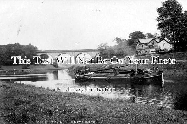 CH 425 - River Weaver, Northwich, Cheshire