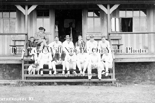 CH 563 - Heathercliffe Cricket Team, Helsby, Cheshire c1907