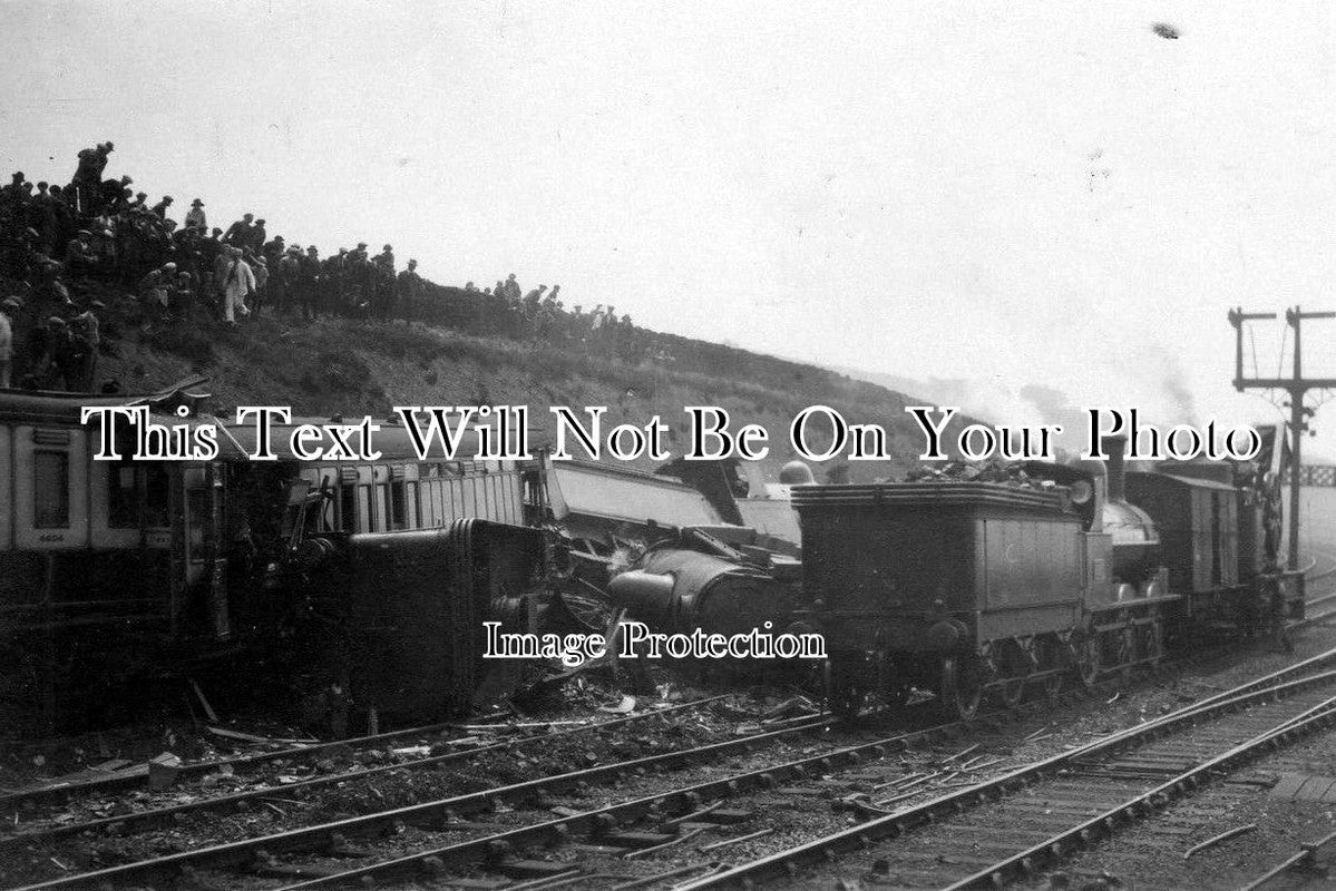 CH 565 - Train Crash, Stalybridge, Chelford, Cheshire