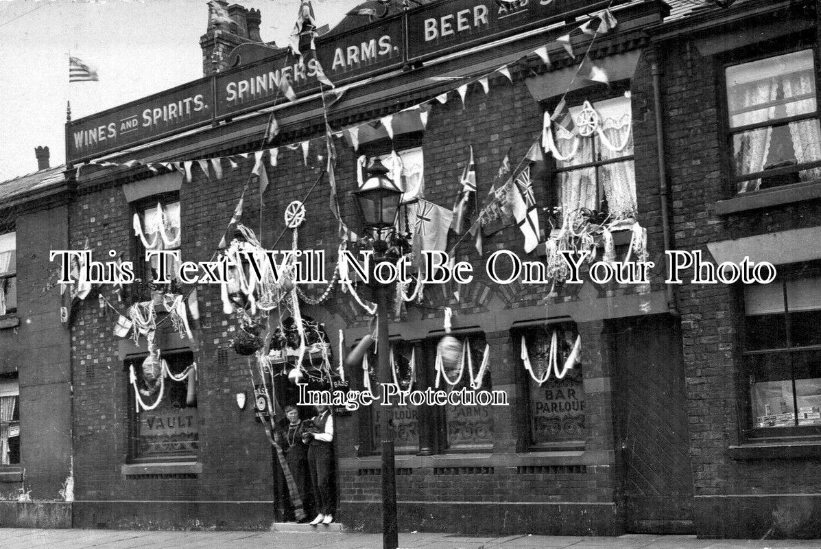 CH 566 - Spinner's Arms Public House, Hyde, Cheshire