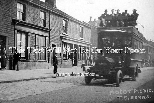 CH 665 - Motor Bus Picnic, Hollingworth, Cheshire c1905
