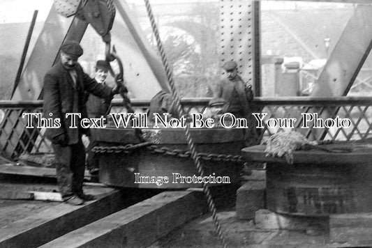 CH 85 - Engineering Of Swing Bridge, Warrington, Cheshire c1919