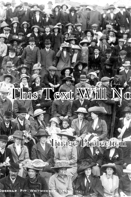 CO 1014 - Gwennap Pit Amphitheatre, Whit Mondoy, Redruth, Cornwall c1913