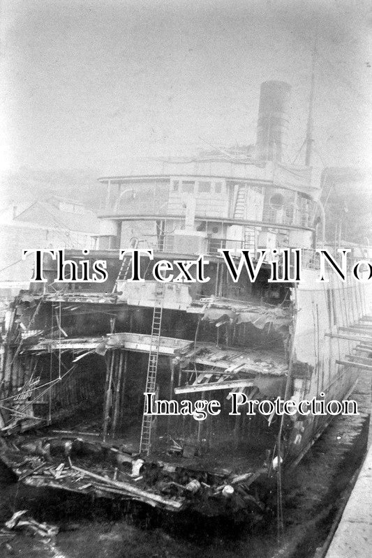 CO 1015 - Half Of The S.S. Highland Fling Shipwreck, Cadgwith, Cornwall 1907