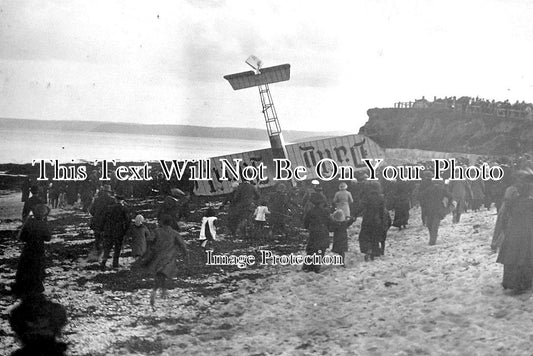 CO 1069 - Salmet Daily Mail Aviator Crashes Falmouth Beach, Cornwall