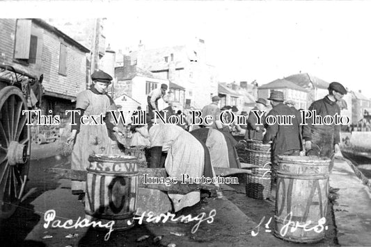 CO 1309 - Packing Herrings, St Ives, Cornwall