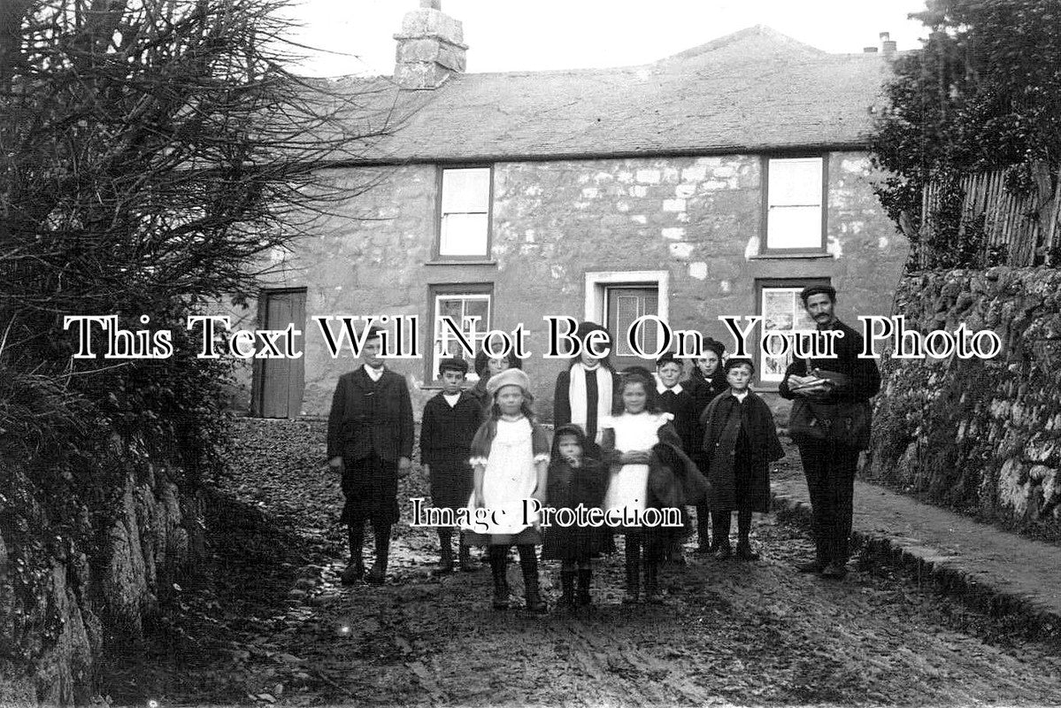 CO 1341 - Coming Home From School, St Marys, Scilly Isles, Cornwall