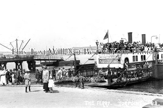 CO 1525 - The Ferry, Torpoint, Cornwall