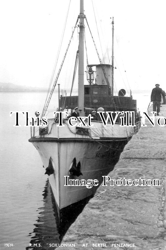 CO 1811 - RMS Scillionian, Penzance Pier, Cornwall c1950