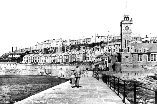 CO 1821 - The Pier, Porthleven, Cornwall