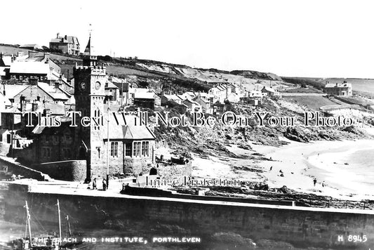 CO 1822 - The Beach & Institute, Porthleven, Cornwall