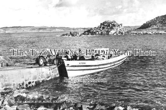 CO 2451 - The Launch At St Agnes, Scilly, Cornwall