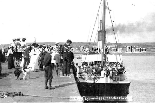 CO 2510 - RMS Lyorinesse Reaches Scilly Isles, Cornwall